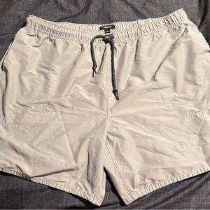 Allbirds Men's Athletic 2 Shorts in Light Gray and Black XL